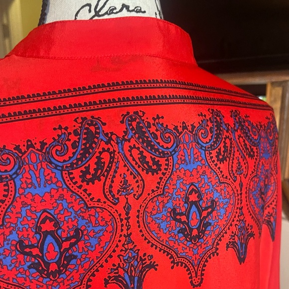 J Crew - Rich and Elegant long sleeve Blouse  with exquisite designs throughout. - Picture 9 of 10